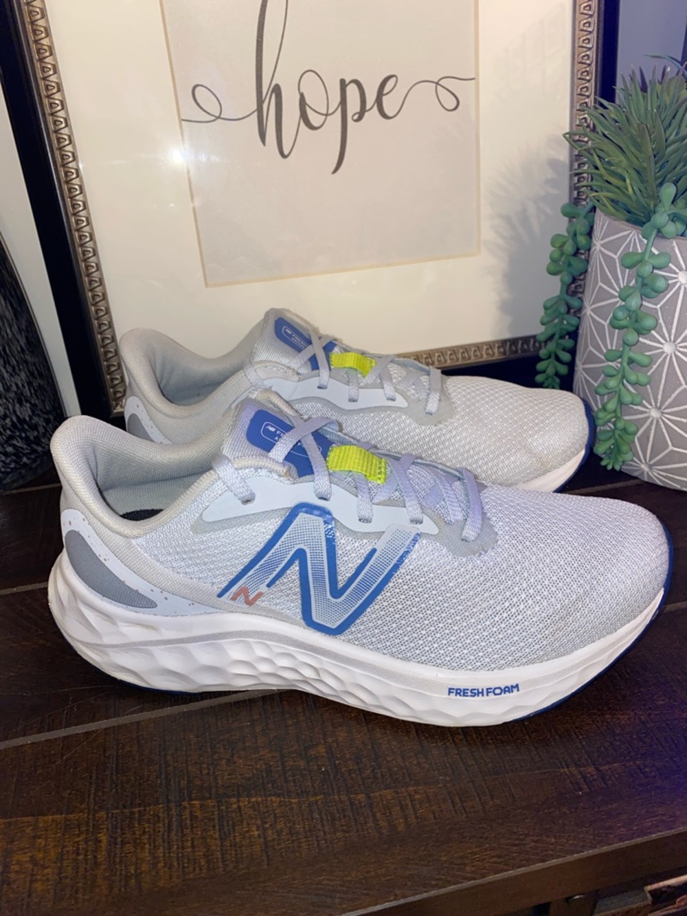 New Balance Fresh Foam Arishi 4 Women's Running Sneakers Size 9